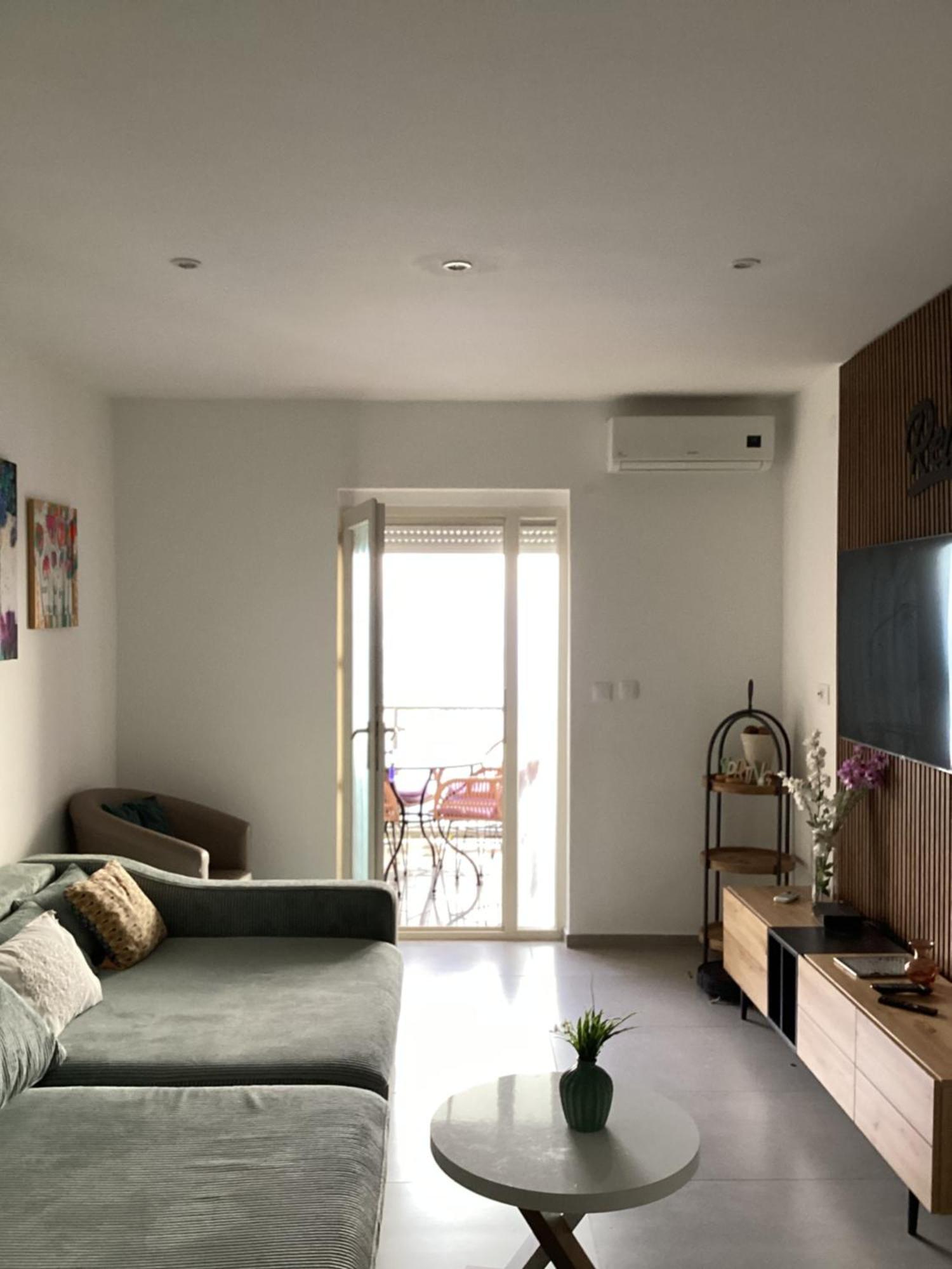 Apartma Melanie *